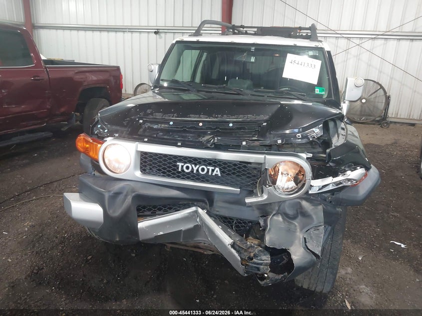 2008 Toyota Fj cruiser VIN JTEBU11F08K006592 IAAI salvage auction — FRONT END, Salvage (Virginia), sold $4,350 on 2026-07-09 (photo 6)