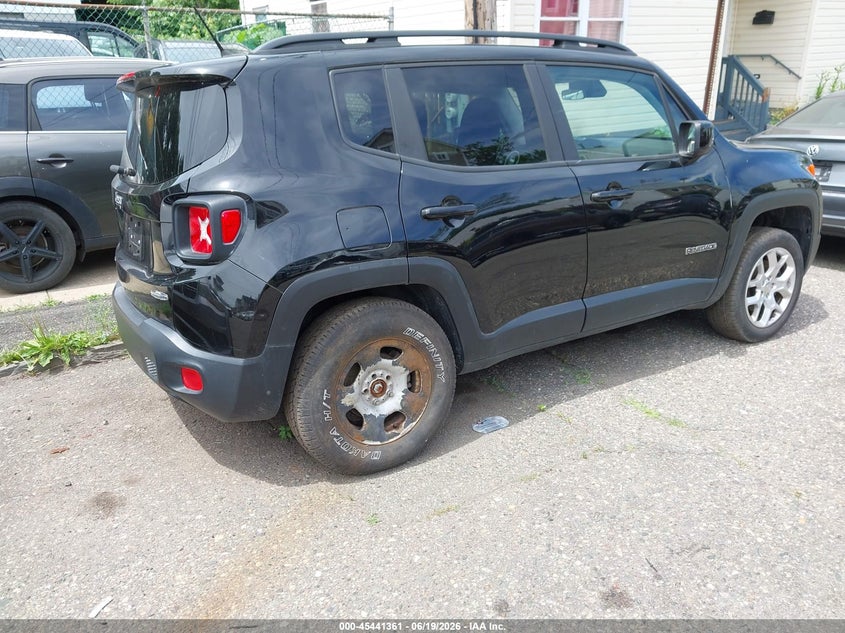 2017 Jeep Renegade VIN ZACCJBBB6HPG09183 IAAI salvage auction — LEFT SIDE, Clear (Indiana), sold $2,975 on 2026-07-20 (photo 4)