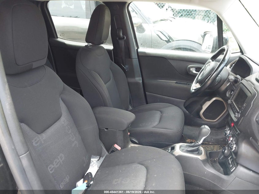 2017 Jeep Renegade VIN ZACCJBBB6HPG09183 IAAI salvage auction — LEFT SIDE, Clear (Indiana), sold $2,975 on 2026-07-20 (photo 5)