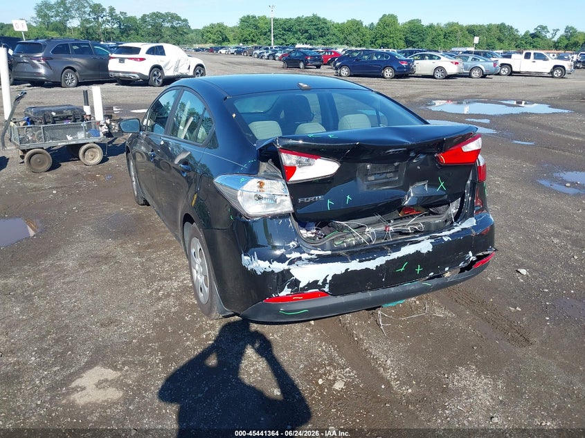 2016 Kia Forte VIN KNAFK4A68G5609362 IAAI salvage auction — REAR END, Salvage (New Jersey), sold $650 on 2026-07-29 (photo 6)