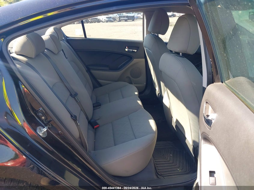 2016 Kia Forte VIN KNAFK4A68G5609362 IAAI salvage auction — REAR END, Salvage (New Jersey), sold $650 on 2026-07-29 (photo 8)