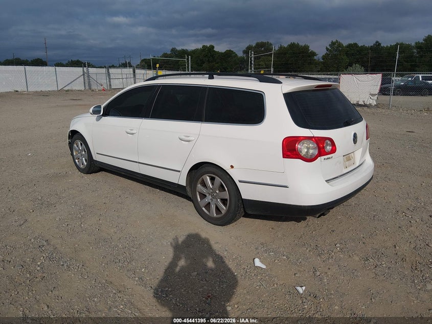 2007 Volkswagen Passat VIN WVWLK73CX7E104515 IAAI salvage auction — LEFT FRONT, Clear (Montana), sold $225 on 2026-08-15 (photo 3)