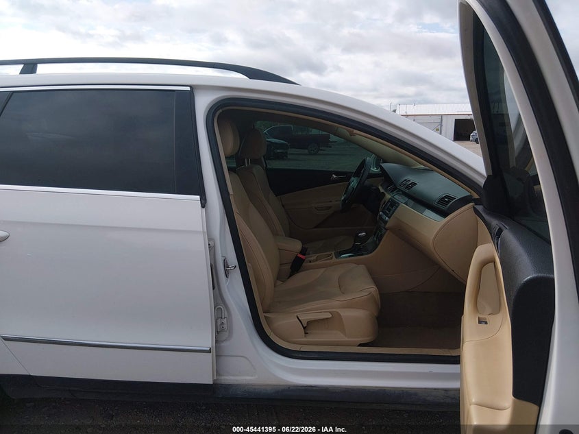 2007 Volkswagen Passat VIN WVWLK73CX7E104515 IAAI salvage auction — LEFT FRONT, Clear (Montana), sold $225 on 2026-08-15 (photo 5)