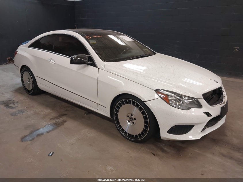 2015 Mercedes-benz E-klasse VIN WDDKJ6HB1FF301760 IAAI salvage auction — WATER/FLOOD, Mv-907A (New York), sold $1,400 on 2026-07-10 (photo 1)