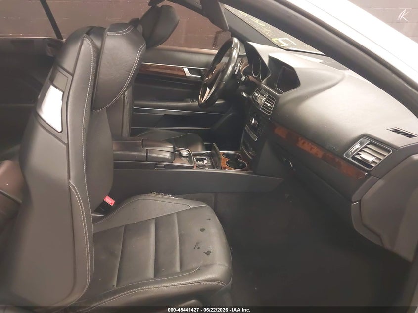 2015 Mercedes-benz E-klasse VIN WDDKJ6HB1FF301760 IAAI salvage auction — WATER/FLOOD, Mv-907A (New York), sold $1,400 on 2026-07-10 (photo 5)