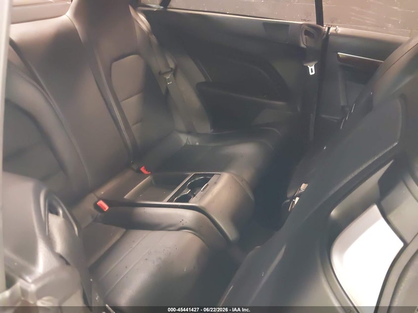 2015 Mercedes-benz E-klasse VIN WDDKJ6HB1FF301760 IAAI salvage auction — WATER/FLOOD, Mv-907A (New York), sold $1,400 on 2026-07-10 (photo 8)