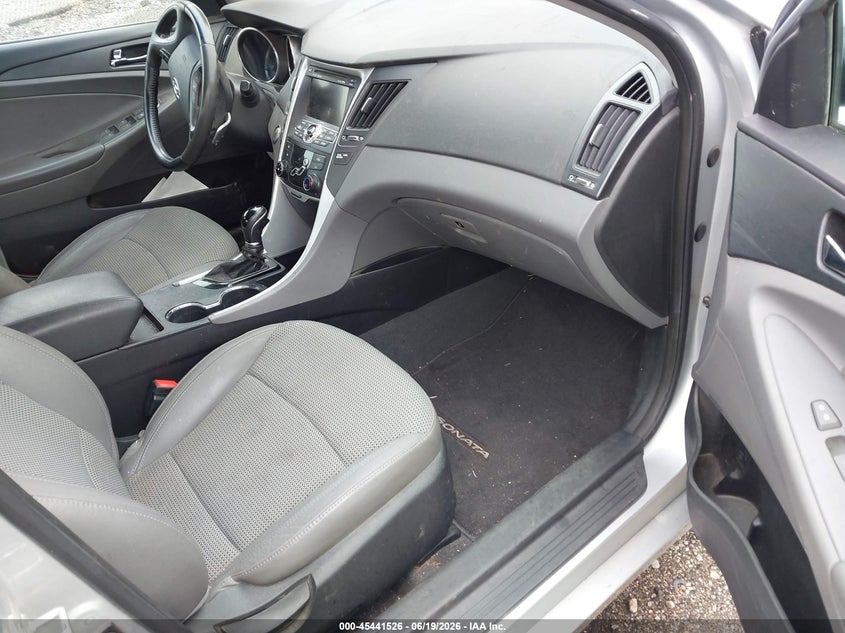 2011 Hyundai Sonata VIN 5NPEC4AC9BH258584 IAAI salvage auction — NORMAL WEAR, Clear (Virginia), sold $400 on 2026-07-31 (photo 5)