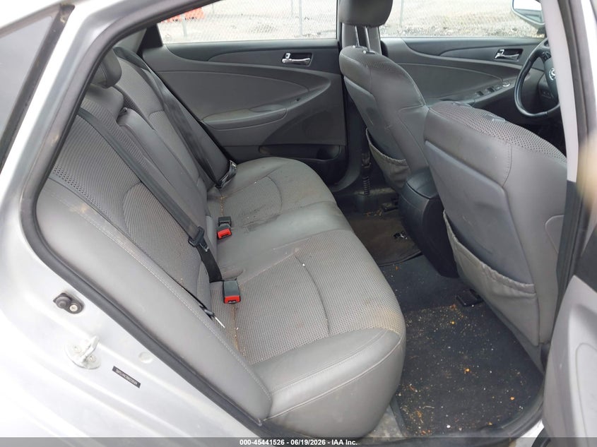 2011 Hyundai Sonata VIN 5NPEC4AC9BH258584 IAAI salvage auction — NORMAL WEAR, Clear (Virginia), sold $400 on 2026-07-31 (photo 8)