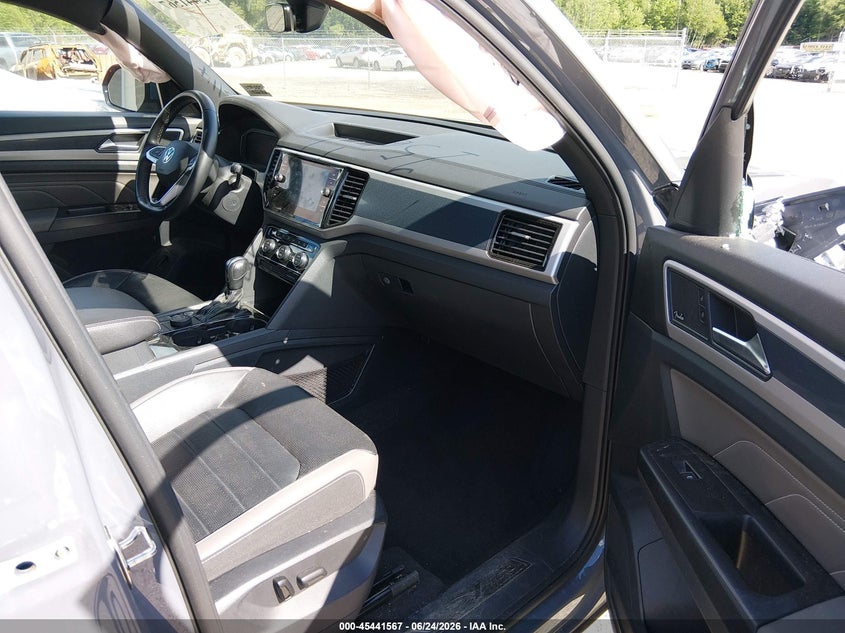 2021 Volkswagen Atlas cross sport VIN 1V2TC2CA4MC215517 IAAI salvage auction — SIDE, Salvage Title, sold $5,400 on 2026-07-31 (photo 5)