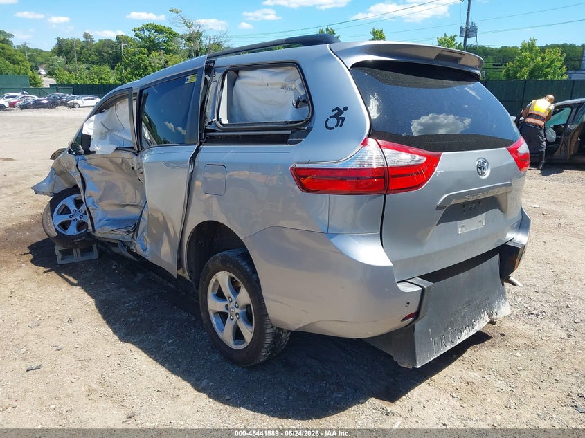 2015 Toyota Sienna VIN 5TDKK3DC7FS670952 IAAI salvage auction — FRONT END, Mv-907A (New York), sold $950 on 2026-07-14 (photo 3)