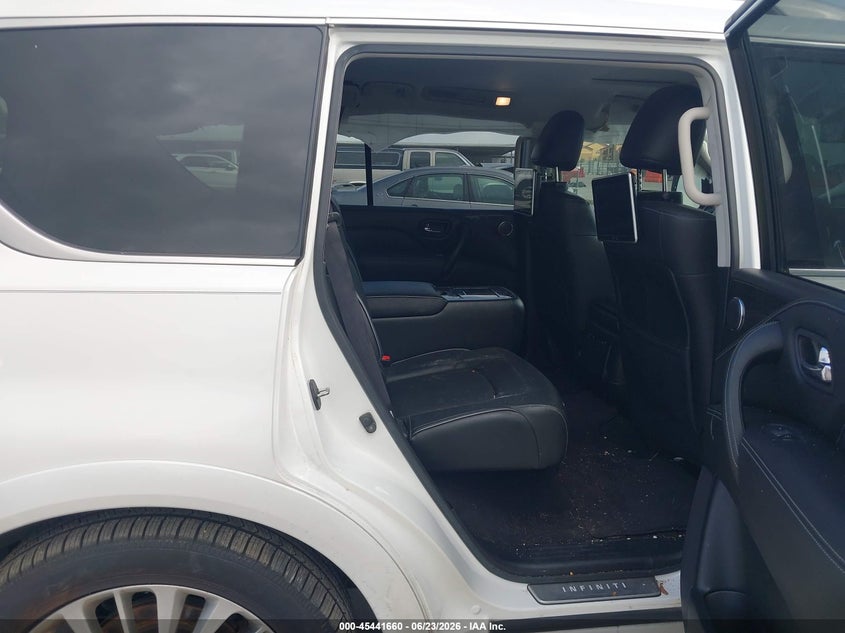 2020 Infiniti Qx80 VIN JN8AZ2NF3L9701123 IAAI salvage auction — SIDE, Salvage Title, sold $11,300 on 2026-08-16 (photo 8)