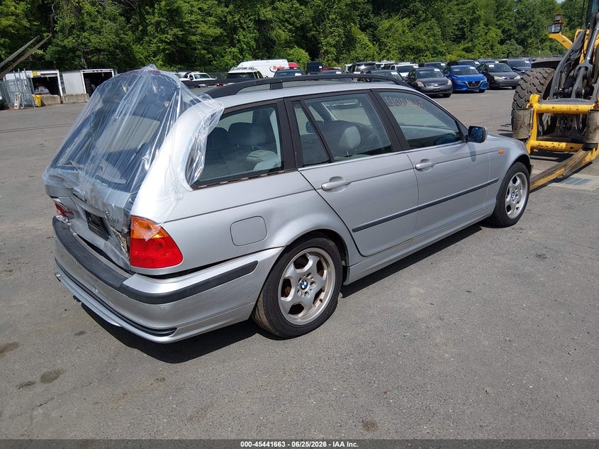 2003 BMW 3 series VIN WBAEP33483PF01585 IAAI salvage auction — REAR END, Bill Of Sale (Connecticut), sold $450 on 2026-07-09 (photo 4)