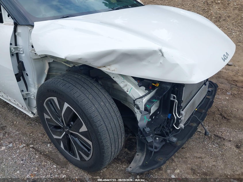 2022 Kia Ev6 VIN KNDC44LA8N5054461 IAAI salvage auction — RIGHT FRONT, Salvage (Indiana), sold $8,900 on 2026-08-19 (photo 6)