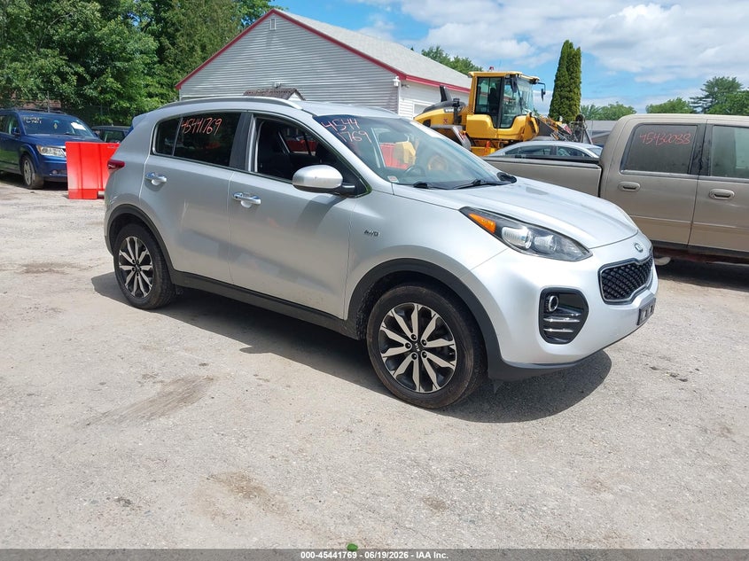 2017 Kia Sportage VIN KNDPNCAC4H7223946 IAAI salvage auction — NORMAL WEAR, Original (Maine), sold $3,100 on 2026-07-06 (photo 1)