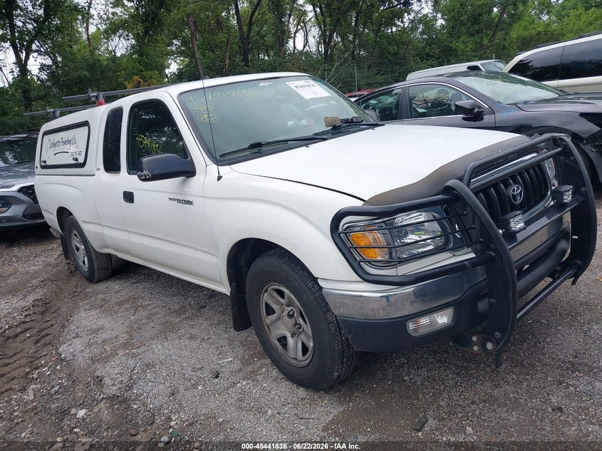 2004 Toyota Tacoma VIN 5TEVL52N14Z443296 IAAI salvage auction — REAR END, Salvage (Indiana), sold $2,350 on 2026-07-11 (photo 1)