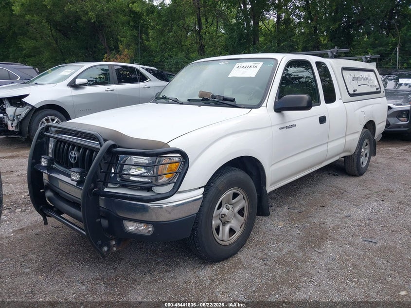 2004 Toyota Tacoma VIN 5TEVL52N14Z443296 IAAI salvage auction — REAR END, Salvage (Indiana), sold $2,350 on 2026-07-11 (photo 2)