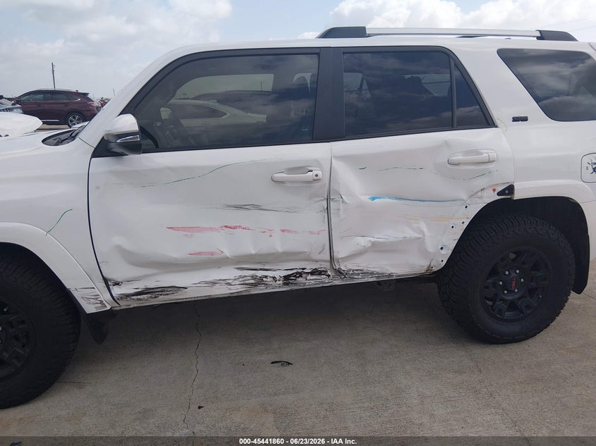 2022 Toyota 4runner VIN JTEFU5JR1N5256940 IAAI salvage auction — SIDE, Salvage Title, sold $20,150 on 2026-08-21 (photo 6)