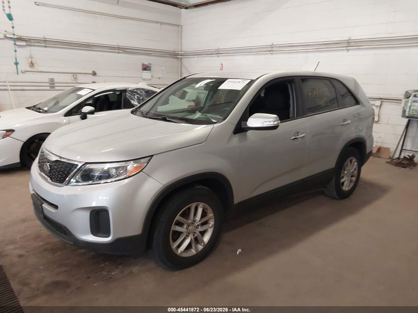 2014 Kia Sorento VIN 5XYKT3A60EG475508 IAAI salvage auction — NORMAL WEAR, Clear (Minnesota), sold $1,400 on 2026-07-08 (photo 2)