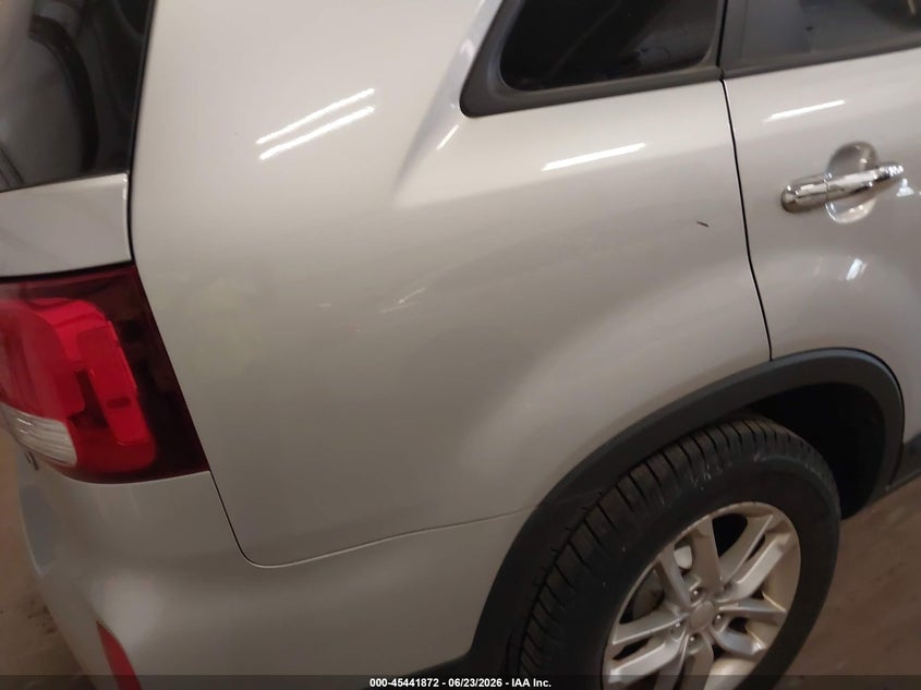 2014 Kia Sorento VIN 5XYKT3A60EG475508 IAAI salvage auction — NORMAL WEAR, Clear (Minnesota), sold $1,400 on 2026-07-08 (photo 6)