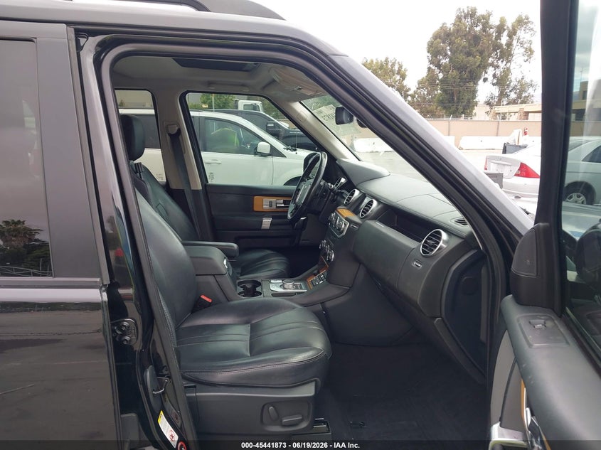 2016 Land rover Lr4 VIN SALAG2V6XGA827199 IAAI salvage auction — NORMAL WEAR, Clear - Dealer Only (California), sold $1,600 on 2026-07-29 (photo 5)