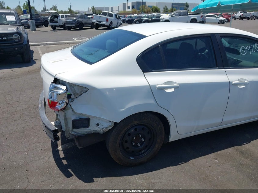 2012 Honda Civic VIN 19XFB2F55CE333955 IAAI salvage auction — SIDE, Salvage Title, sold $1,400 on 2026-07-12 (photo 6)