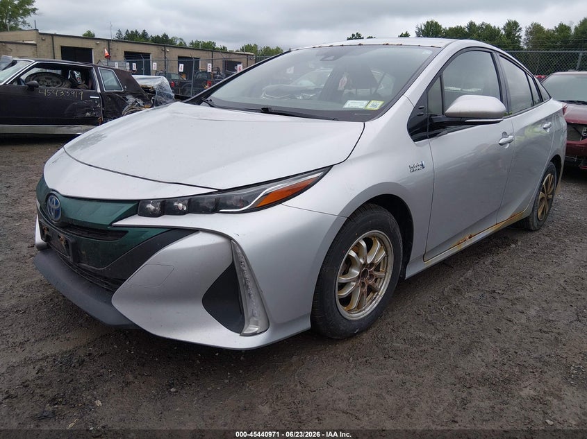 2017 Toyota Prius VIN JTDKARFP4H3058430 IAAI salvage auction — NORMAL WEAR, Clear (New York), sold $4,050 on 2026-07-16 (photo 2)