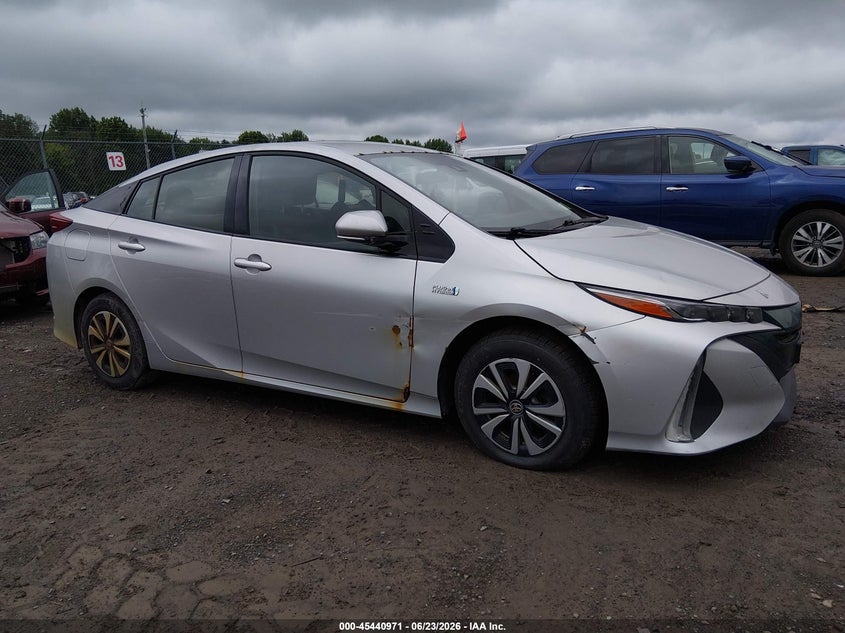 2017 Toyota Prius VIN JTDKARFP4H3058430 IAAI salvage auction — NORMAL WEAR, Clear (New York), sold $4,050 on 2026-07-16 (photo 6)