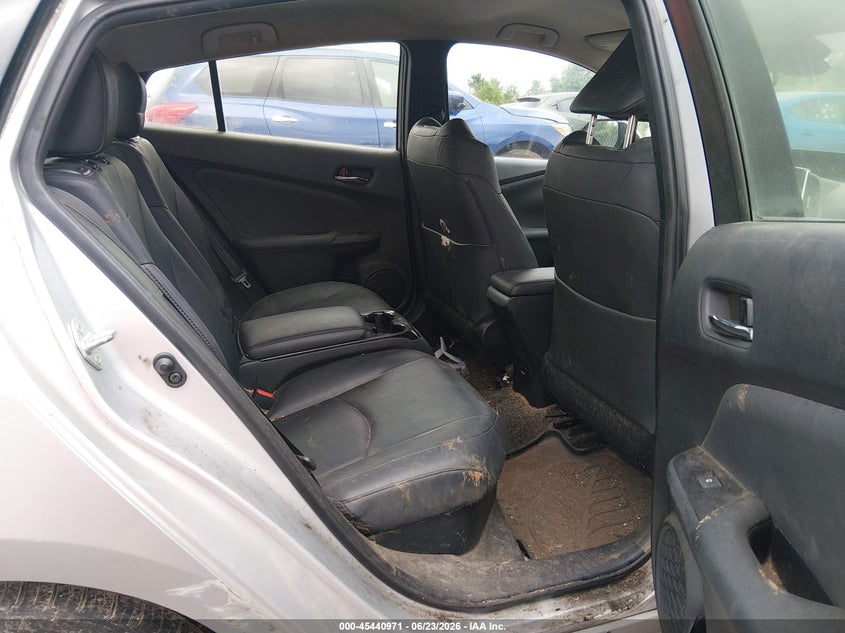 2017 Toyota Prius VIN JTDKARFP4H3058430 IAAI salvage auction — NORMAL WEAR, Clear (New York), sold $4,050 on 2026-07-16 (photo 8)