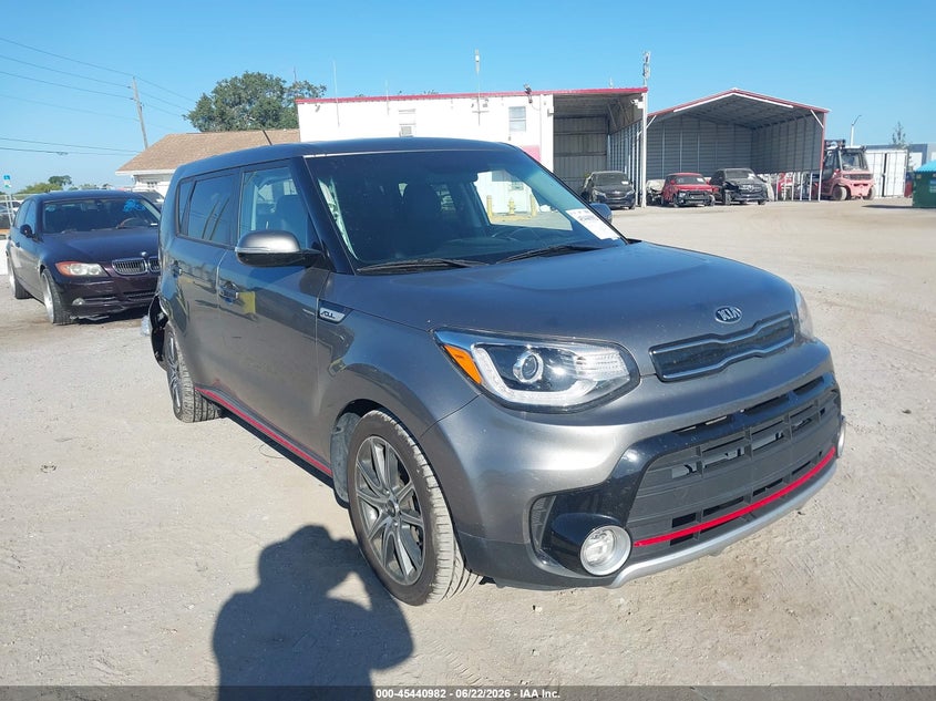 2018 Kia Soul VIN KNDJX3AA7J7588691 IAAI salvage auction — REAR END, Salvage Title, sold $2,000 on 2026-07-28 (photo 1)