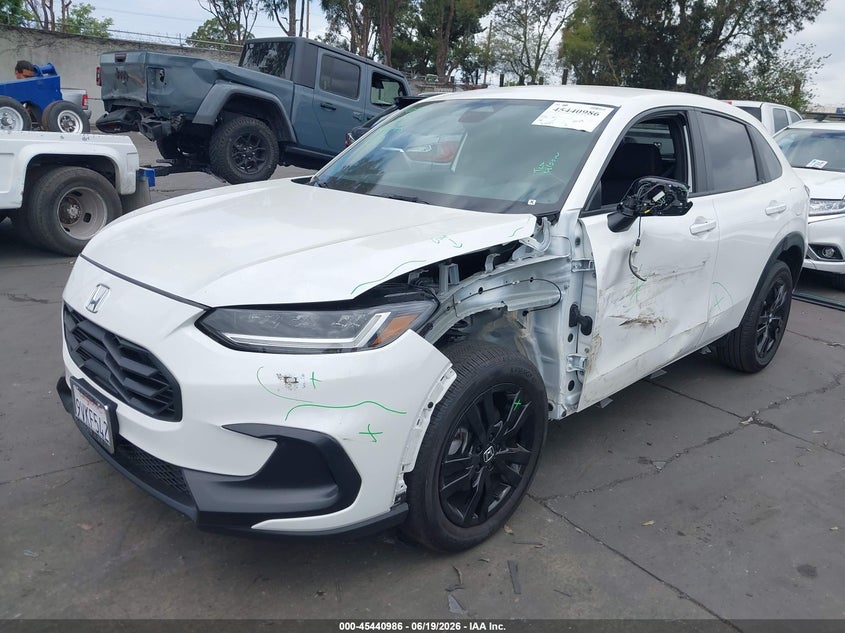 2026 Honda Hr-v VIN 3CZRZ1H58TM714358 IAAI salvage auction — SIDE, Salvage Title, sold $9,500 on 2026-07-29 (photo 2)