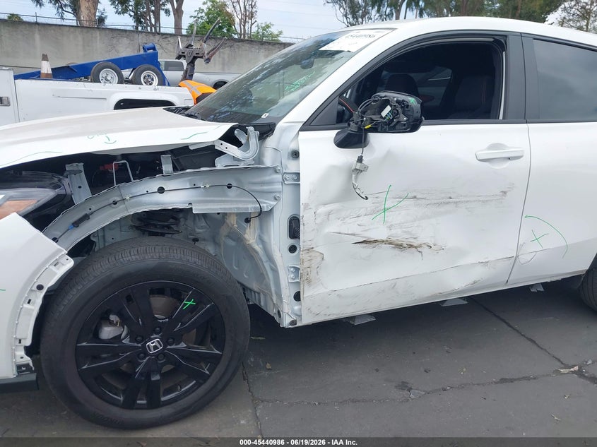 2026 Honda Hr-v VIN 3CZRZ1H58TM714358 IAAI salvage auction — SIDE, Salvage Title, sold $9,500 on 2026-07-29 (photo 6)