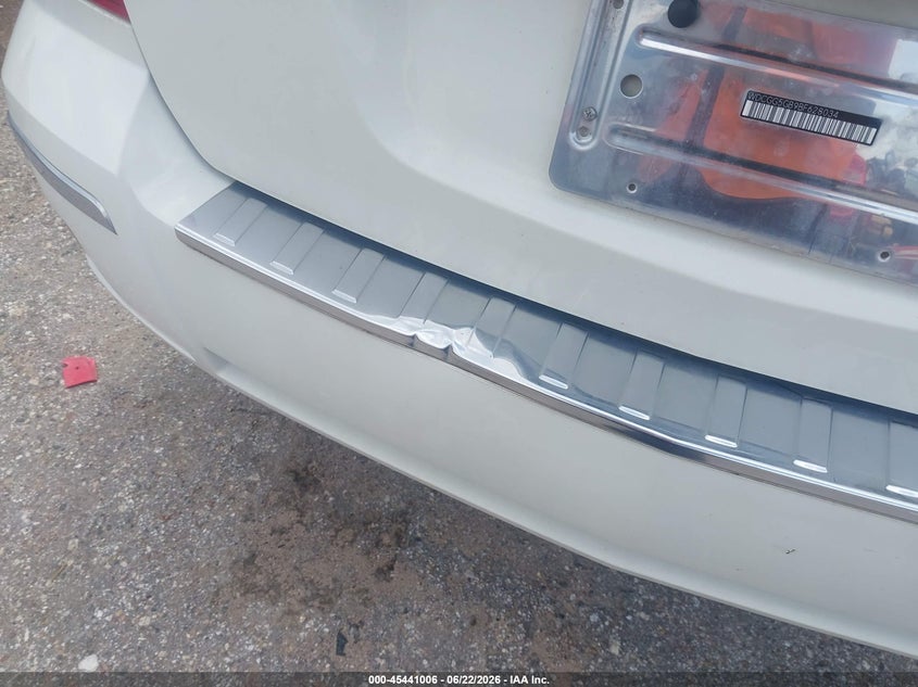 2011 Mercedes-benz Glk-class VIN WDCGG5GB9BF628034 IAAI salvage auction — NORMAL WEAR, Original (Texas), sold $1,800 on 2026-07-15 (photo 6)