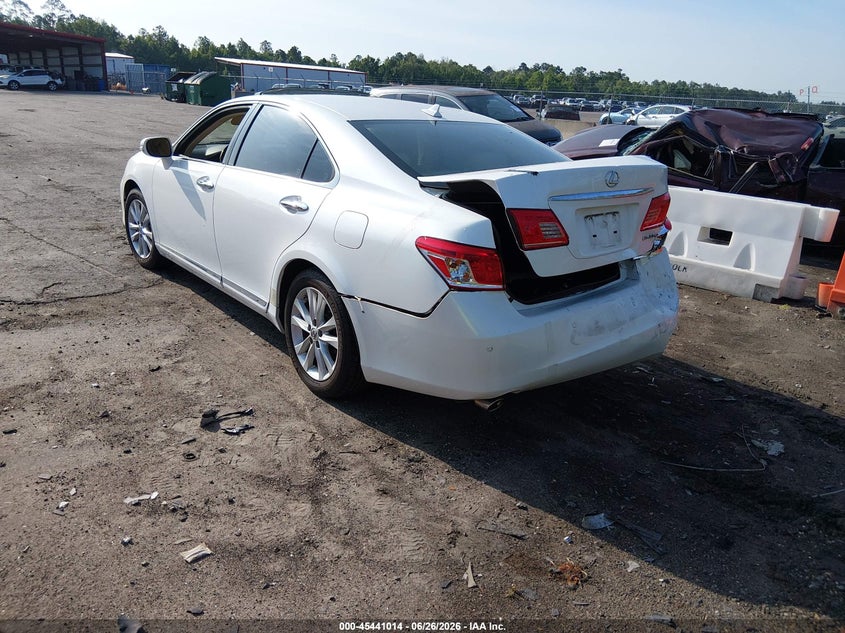 2011 Lexus ES VIN JTHBK1EG6B2442012 IAAI salvage auction — REAR END, Rebuildable (Florida), sold $1,650 on 2026-07-17 (photo 3)