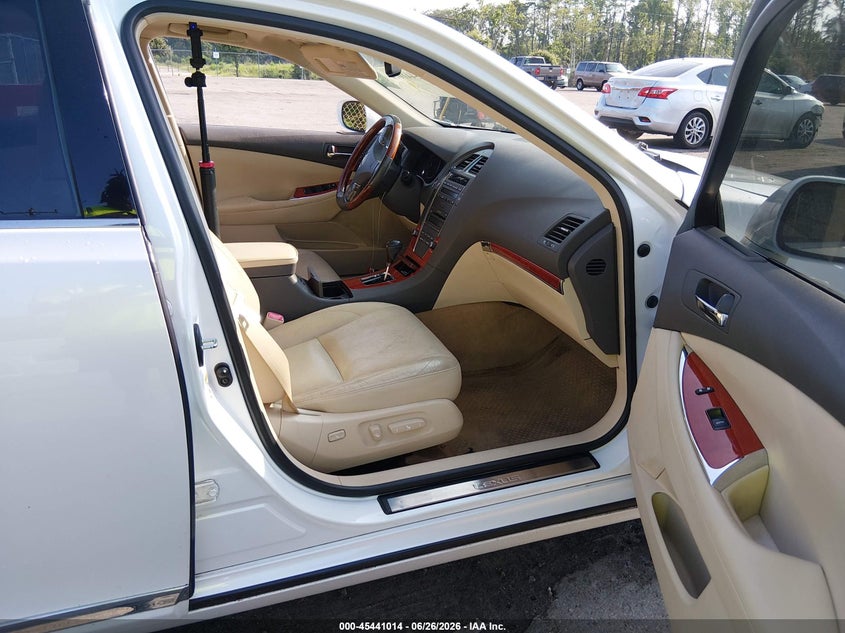 2011 Lexus ES VIN JTHBK1EG6B2442012 IAAI salvage auction — REAR END, Rebuildable (Florida), sold $1,650 on 2026-07-17 (photo 5)