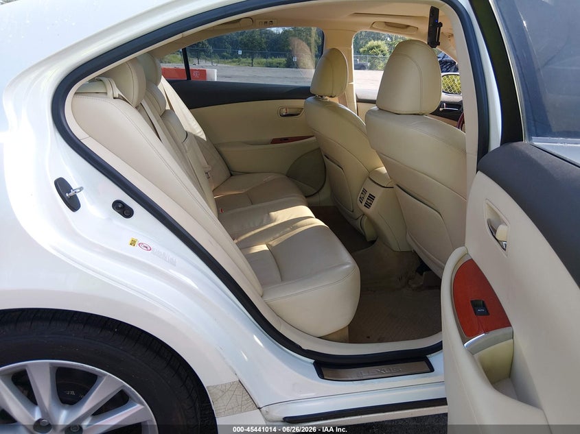 2011 Lexus ES VIN JTHBK1EG6B2442012 IAAI salvage auction — REAR END, Rebuildable (Florida), sold $1,650 on 2026-07-17 (photo 8)