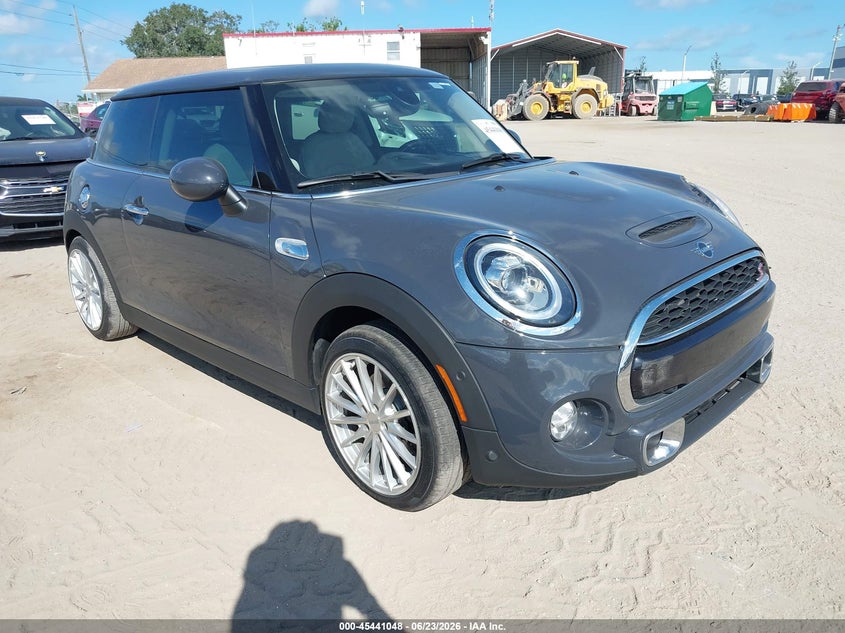 2019 Mini Hard top VIN WMWXP7C52K2A52604 IAAI salvage auction — LEFT FRONT, Salvage Title, sold $1,050 on 2026-07-28 (photo 1)