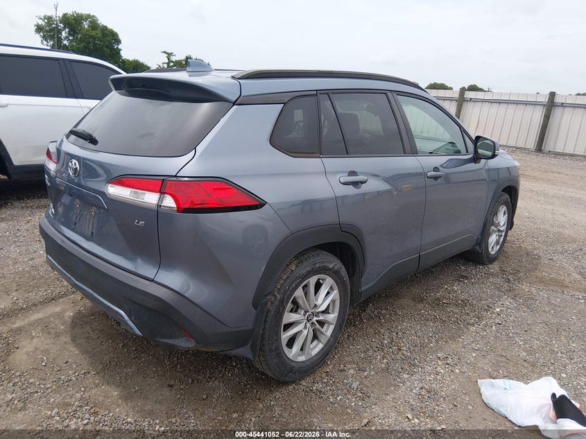 2022 Toyota Corolla cross VIN 7MUCAAAG6NV002387 IAAI salvage auction — WATER/FLOOD, Certificate Of Destruction (Louisiana), sold $8,800 on 2026-07-22 (photo 4)