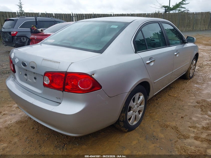 2008 Kia Optima VIN KNAGE123885210869 IAAI salvage auction — NORMAL WEAR, Clear (Virginia), sold $550 on 2026-07-27 (photo 4)