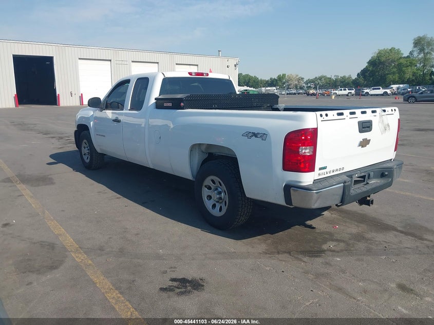 2010 Chevrolet Silverado 1500 VIN 1GCSKPE05AZ250173 IAAI salvage auction — FRONT & REAR, Clear (Utah), sold $825 on 2026-07-09 (photo 3)
