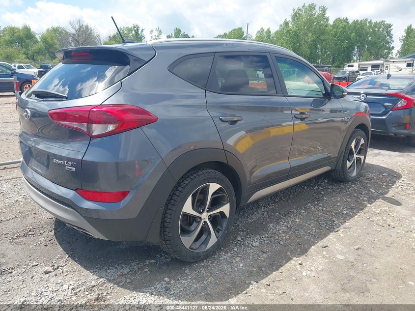 2017 Hyundai Tucson VIN KM8J3CA28HU293806 IAAI salvage auction — HAIL, Clear (Wisconsin), sold $5,650 on 2026-07-16 (photo 4)