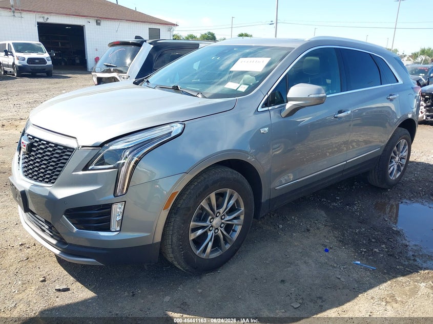 2023 Cadillac Xt5 VIN 1GYKNDR49PZ107930 IAAI salvage auction — RIGHT FRONT, Salvage Title, sold $7,300 on 2026-07-29 (photo 2)