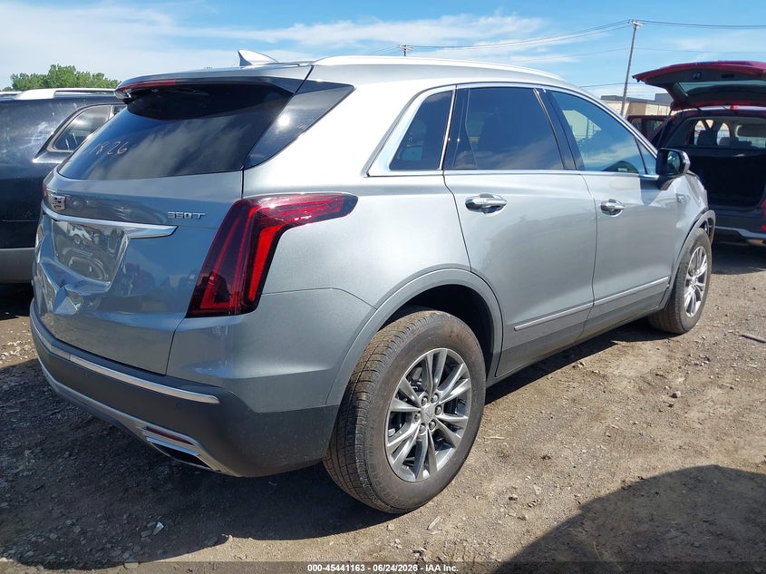 2023 Cadillac Xt5 VIN 1GYKNDR49PZ107930 IAAI salvage auction — RIGHT FRONT, Salvage Title, sold $7,300 on 2026-07-29 (photo 4)