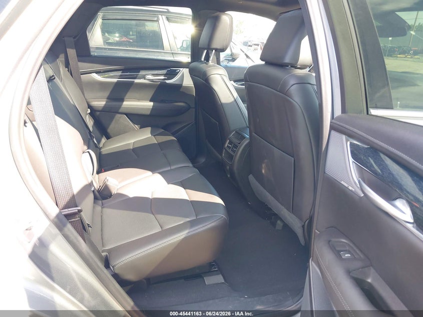 2023 Cadillac Xt5 VIN 1GYKNDR49PZ107930 IAAI salvage auction — RIGHT FRONT, Salvage Title, sold $7,300 on 2026-07-29 (photo 8)