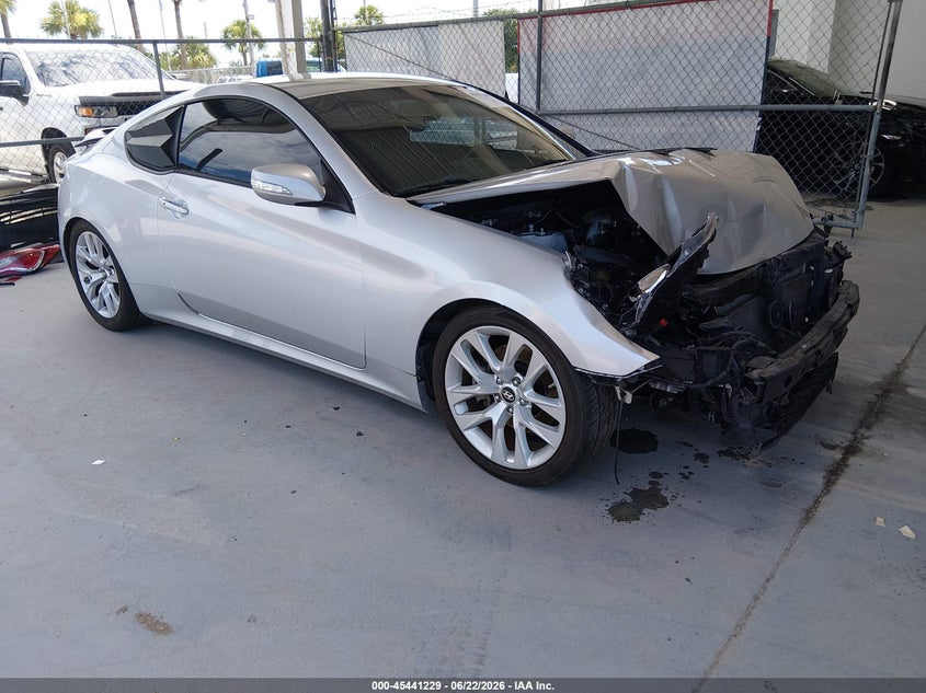 2016 Hyundai Genesis VIN KMHHT6KJ4GU135533 IAAI salvage auction — FRONT END, Rebuildable (Florida), sold $700 on 2026-07-22 (photo 1)