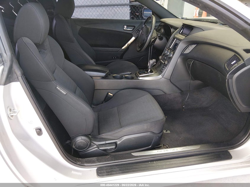 2016 Hyundai Genesis VIN KMHHT6KJ4GU135533 IAAI salvage auction — FRONT END, Rebuildable (Florida), sold $700 on 2026-07-22 (photo 5)