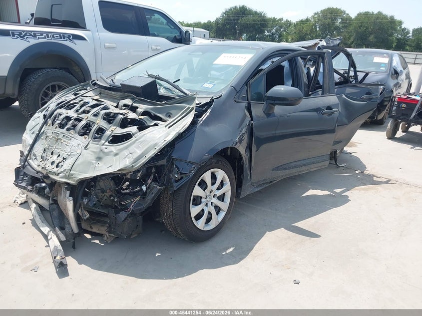 2026 Toyota Corolla VIN 5YFB4MDE6TP402271 IAAI salvage auction — FRONT & REAR, Salvage Title, sold $975 on 2026-07-14 (photo 2)