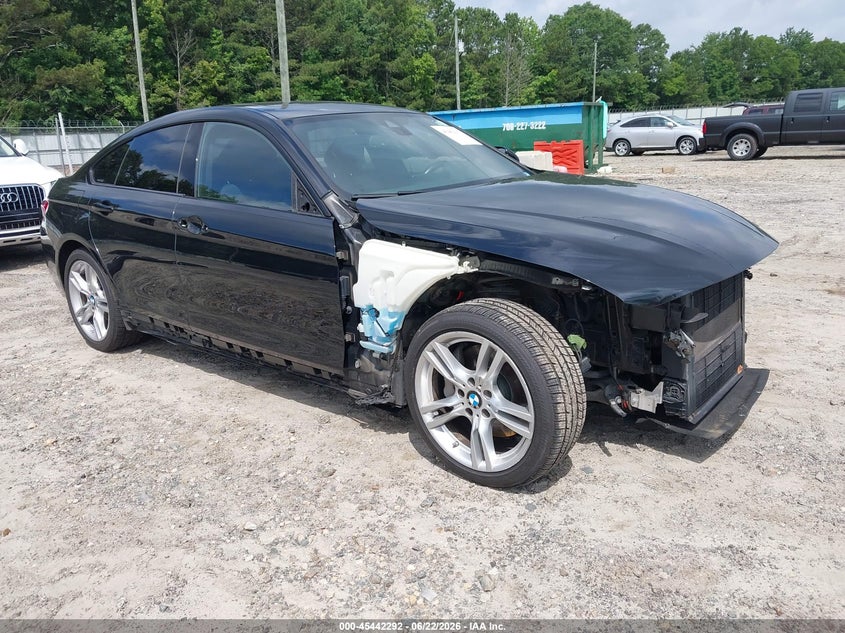 2019 BMW 4er VIN WBA4J1C53KBM19136 — IAAI salvage auction photo