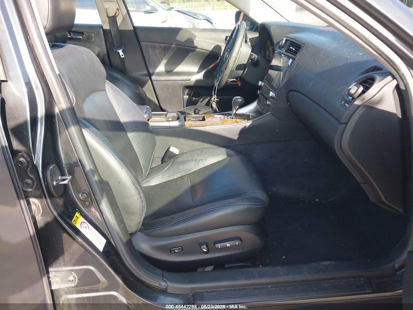 2010 Lexus Is 250 VIN JTHCF5C29A5038738 IAAI salvage auction — REAR END, Rebuildable (Florida), sold $325 on 2026-07-29 (photo 5)