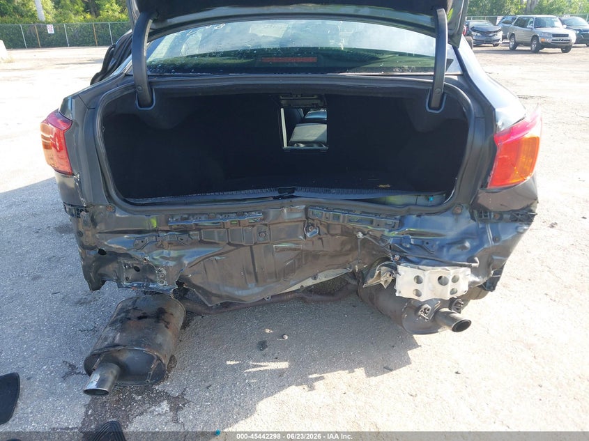 2010 Lexus Is 250 VIN JTHCF5C29A5038738 IAAI salvage auction — REAR END, Rebuildable (Florida), sold $325 on 2026-07-29 (photo 6)