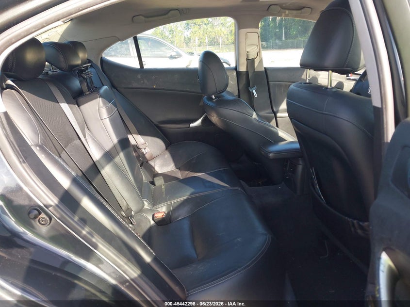 2010 Lexus Is 250 VIN JTHCF5C29A5038738 IAAI salvage auction — REAR END, Rebuildable (Florida), sold $325 on 2026-07-29 (photo 8)